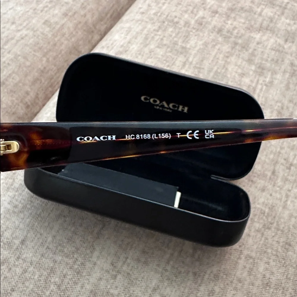 Coach sunglasses - Picture 4 of 10